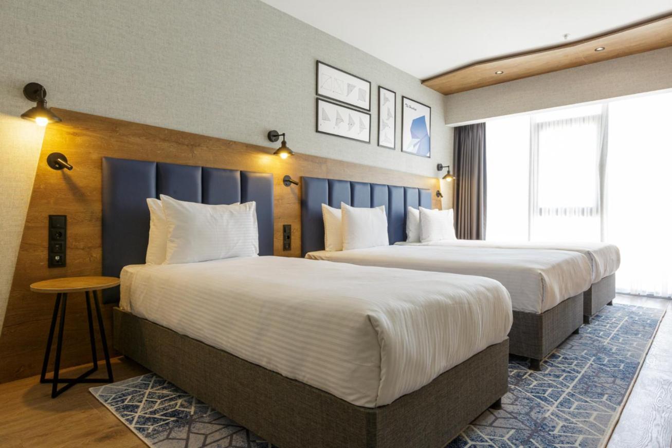 Ramada Encore By Wyndham Istanbul Arnavutkoy Exteriör bild
