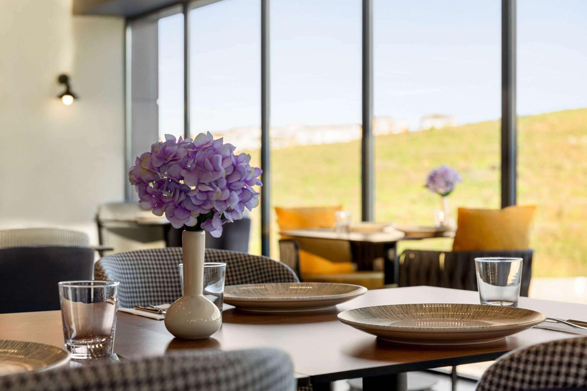 Ramada Encore By Wyndham Istanbul Arnavutkoy Exteriör bild