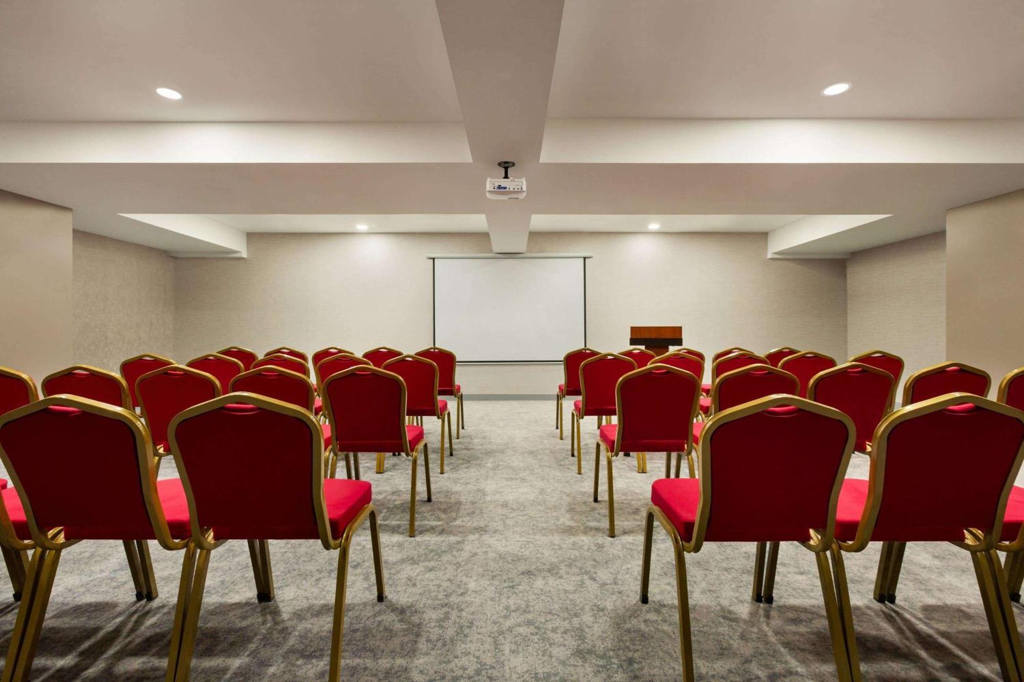 Ramada Encore By Wyndham Istanbul Arnavutkoy Exteriör bild