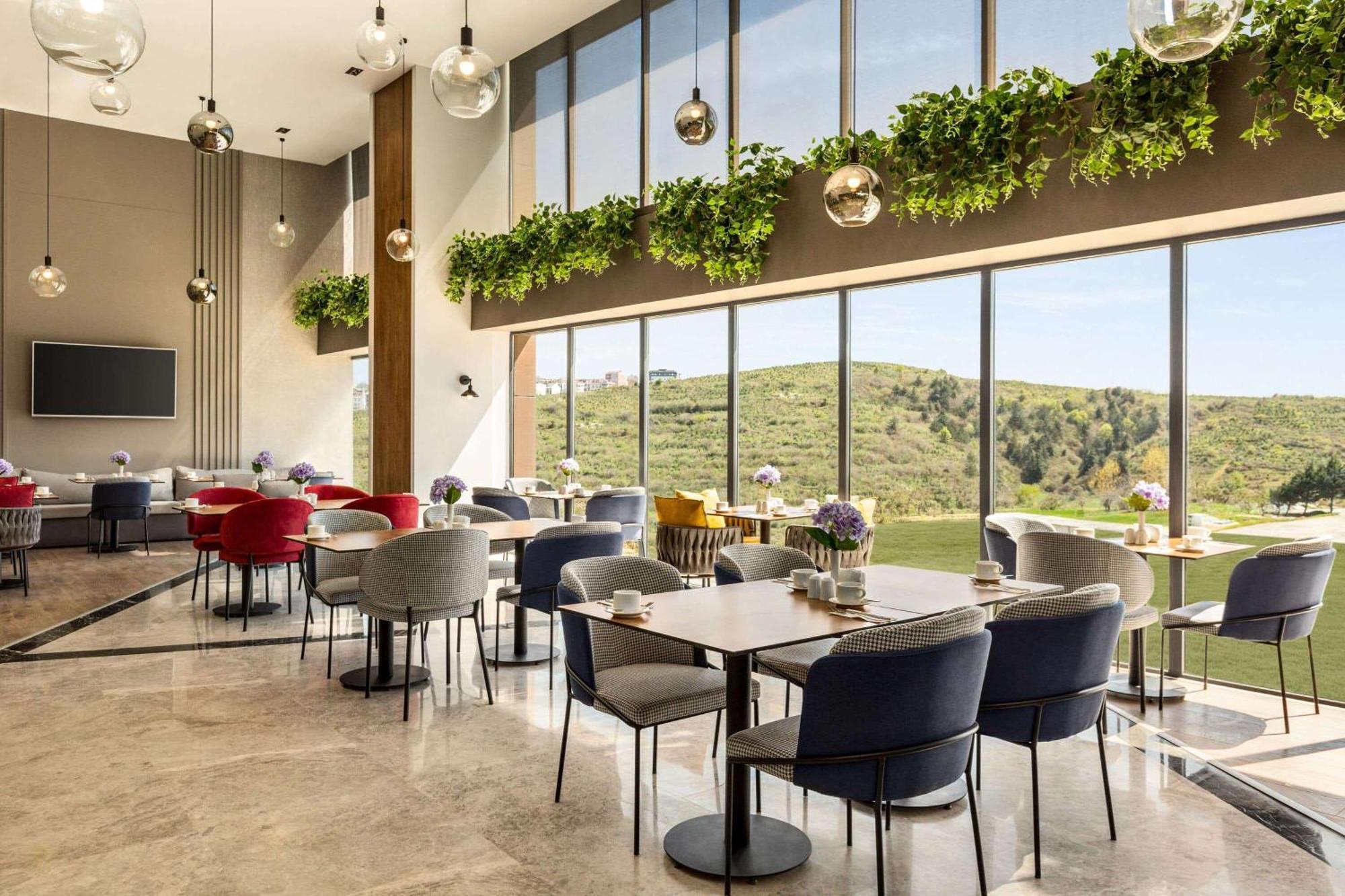 Ramada Encore By Wyndham Istanbul Arnavutkoy Exteriör bild